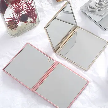 1 ШТ. Двустороннее зеркало Кошелек Компактный Мини-карманный туалетный столик для макияжа Маленькие ручные фонарики Зеркала для макияжа Складное зеркало в розовом дизайне