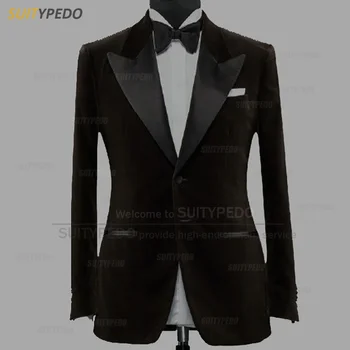 Черные бархатные блейзеры для мужчин, модный приталенный пиджак с козырьком на 2 пуговицы, роскошный смокинг для выпускного вечера, деловой свадебный пиджак-смокинг, 1 шт.