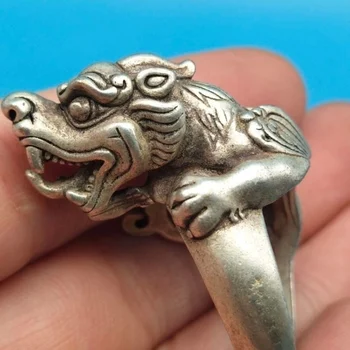 Тибетское серебряное кольцо из старого серебра изысканно по качеству изготовления и уникально по стилю, тяжелое по форме, торжественное по цвету и элегантное